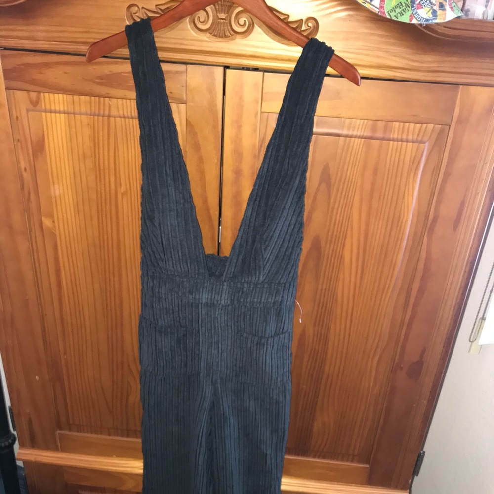 NWT URBAN OUTFITTERS BDG THICK CORDUROY OVERALLS